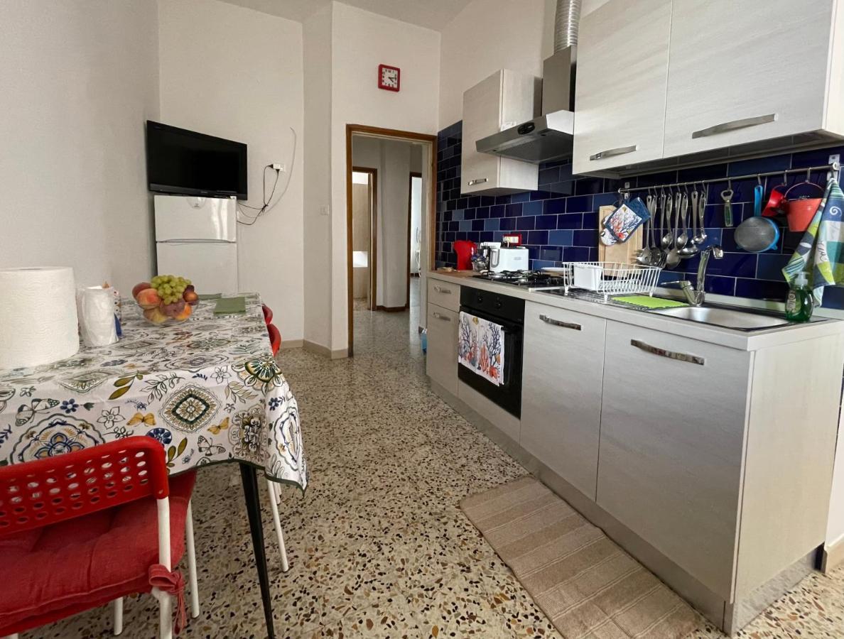 Next Door! Apartment แตร์โมลิ ภายนอก รูปภาพ